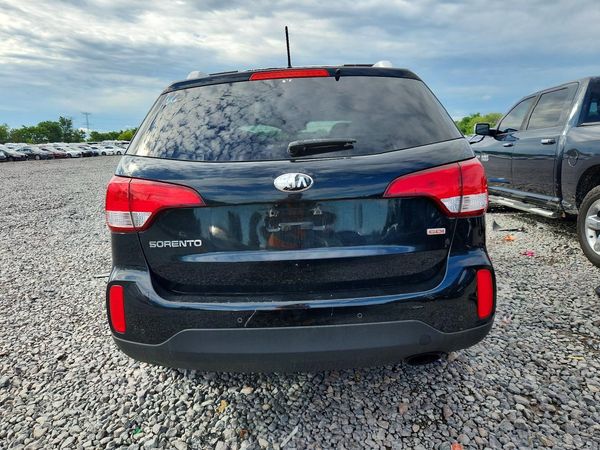 2015 KIA SORENTO GL