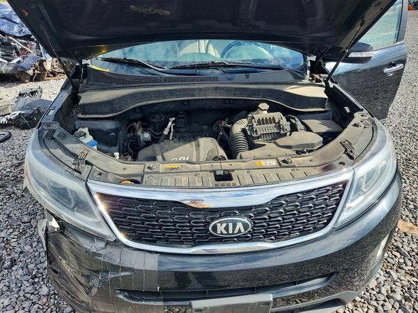 2015 KIA SORENTO GL
