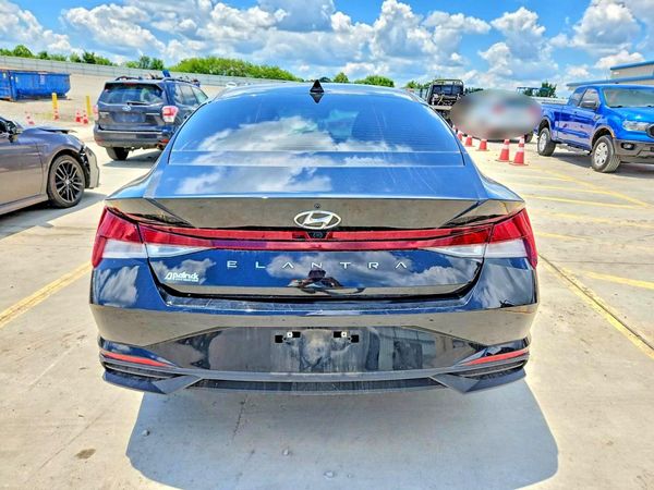 2021 HYUNDAI ELANTRA Blue