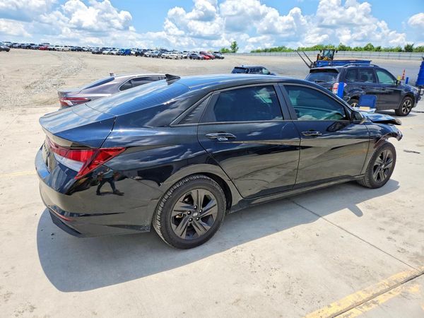 2021 HYUNDAI ELANTRA Blue