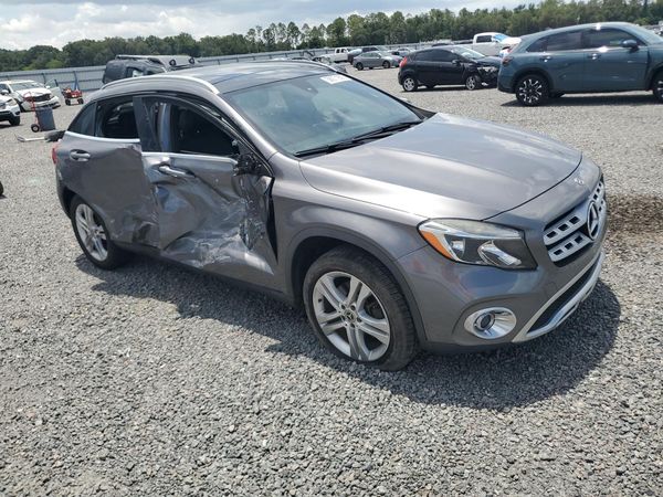2018 MERCEDES-BENZ GLA GLA250