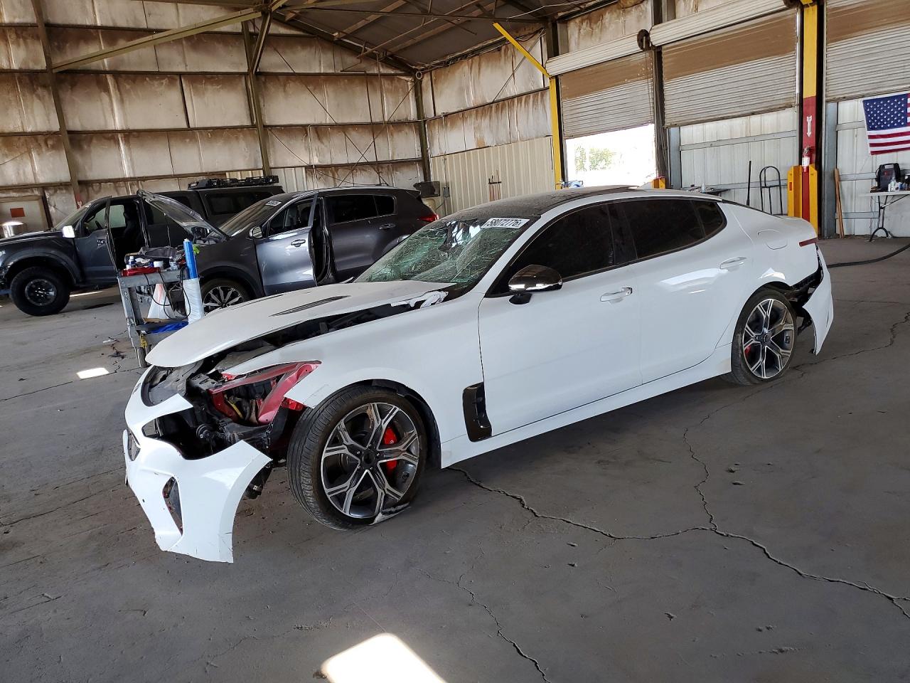 2018 KIA STINGER GT1