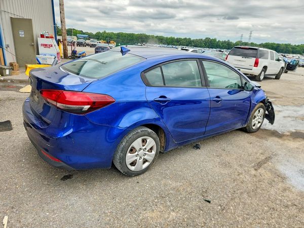 2018 KIA FORTE LX Base
