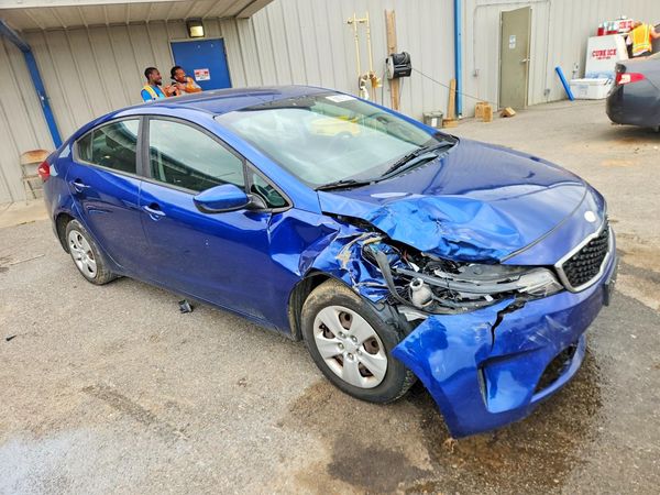 2018 KIA FORTE LX Base