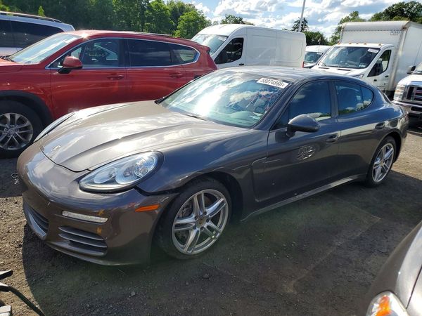2015 PORSCHE PANAMERA Base (2WD), 4 (4WD) — Front 3/4