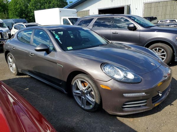 2015 PORSCHE PANAMERA Base (2WD), 4 (4WD) — Passenger 3/4
