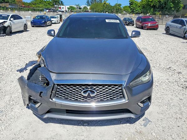 2022 INFINITI Q50 LUXE