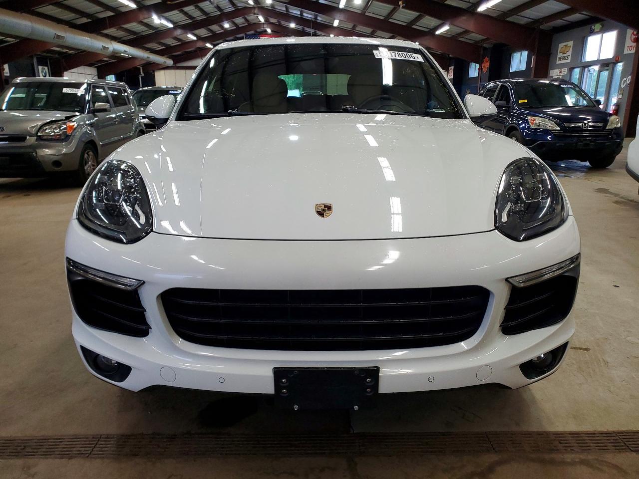 2015 PORSCHE CAYENNE