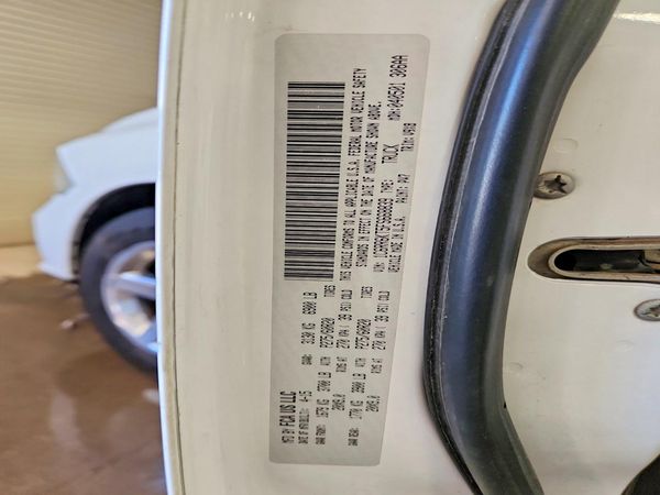 2015 RAM 1500 ST CREW CAB 4X2