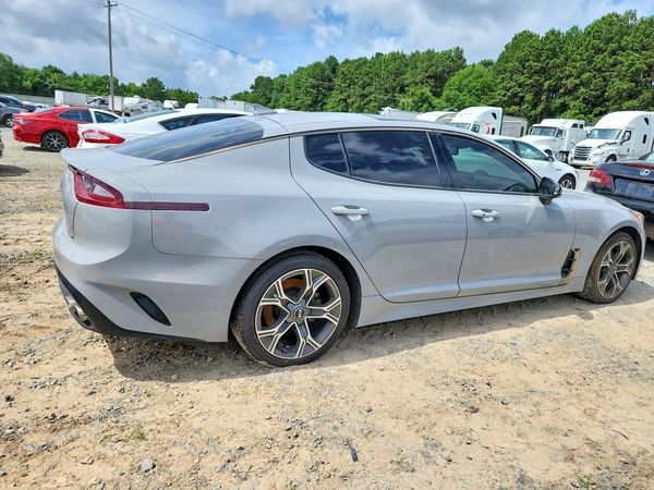 2021 KIA STINGER Base
