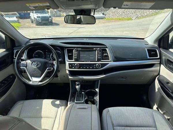 2018 TOYOTA HIGHLANDER LE/LE Plus