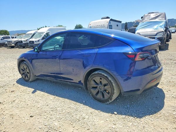 2025 TESLA MODEL Y