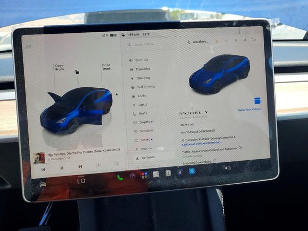 2025 TESLA MODEL Y