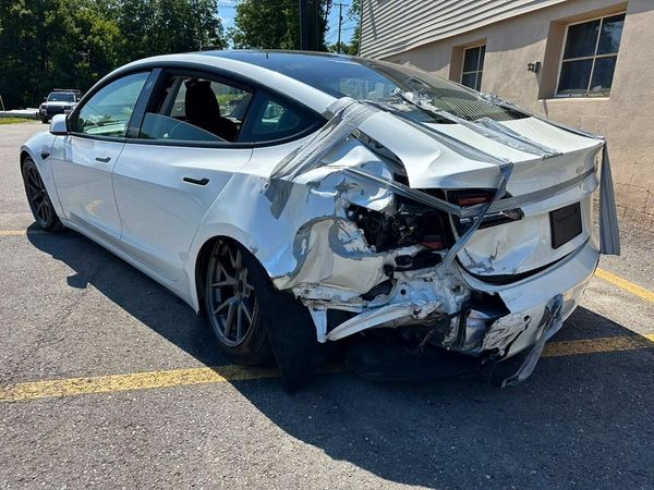 2021 TESLA MODEL 3