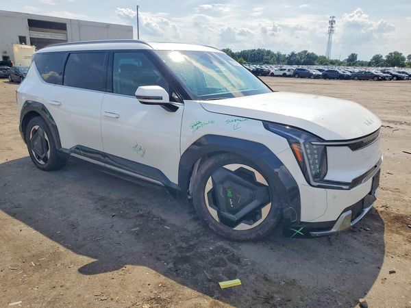 2024 KIA EV9 Land