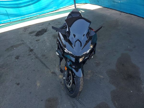 2025 KAWASAKI EX500