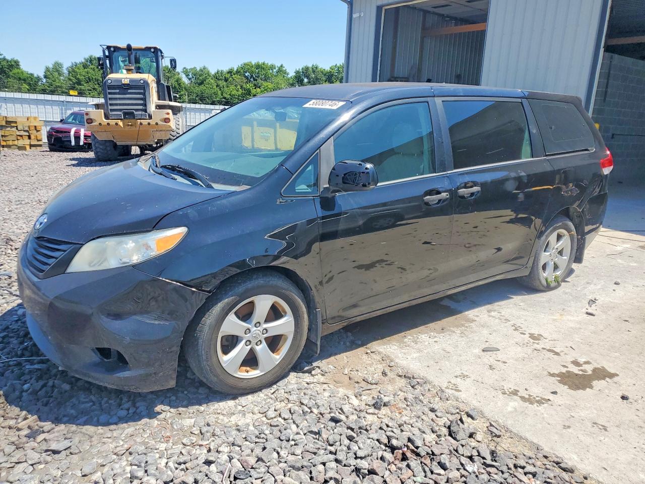 2012 TOYOTA SIENNA