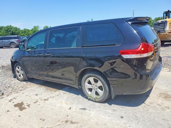 2012 TOYOTA SIENNA