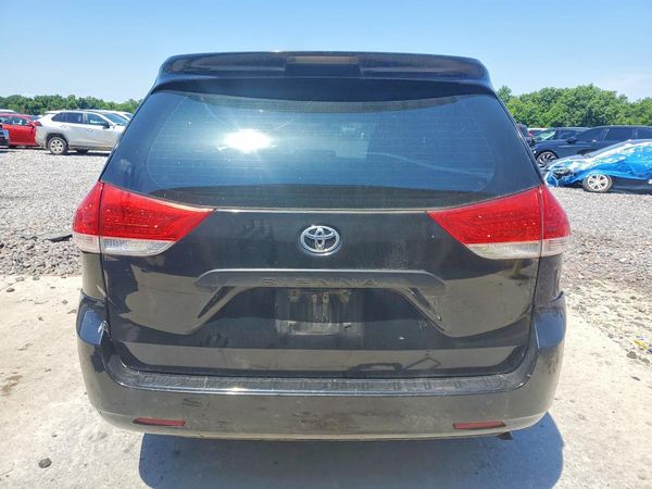 2012 TOYOTA SIENNA