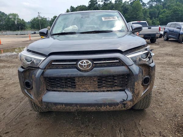 2023 TOYOTA 4RUNNER SR5