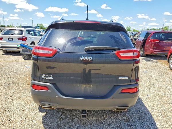 2018 JEEP CHEROKEE LATITUDE PLUS 4X4