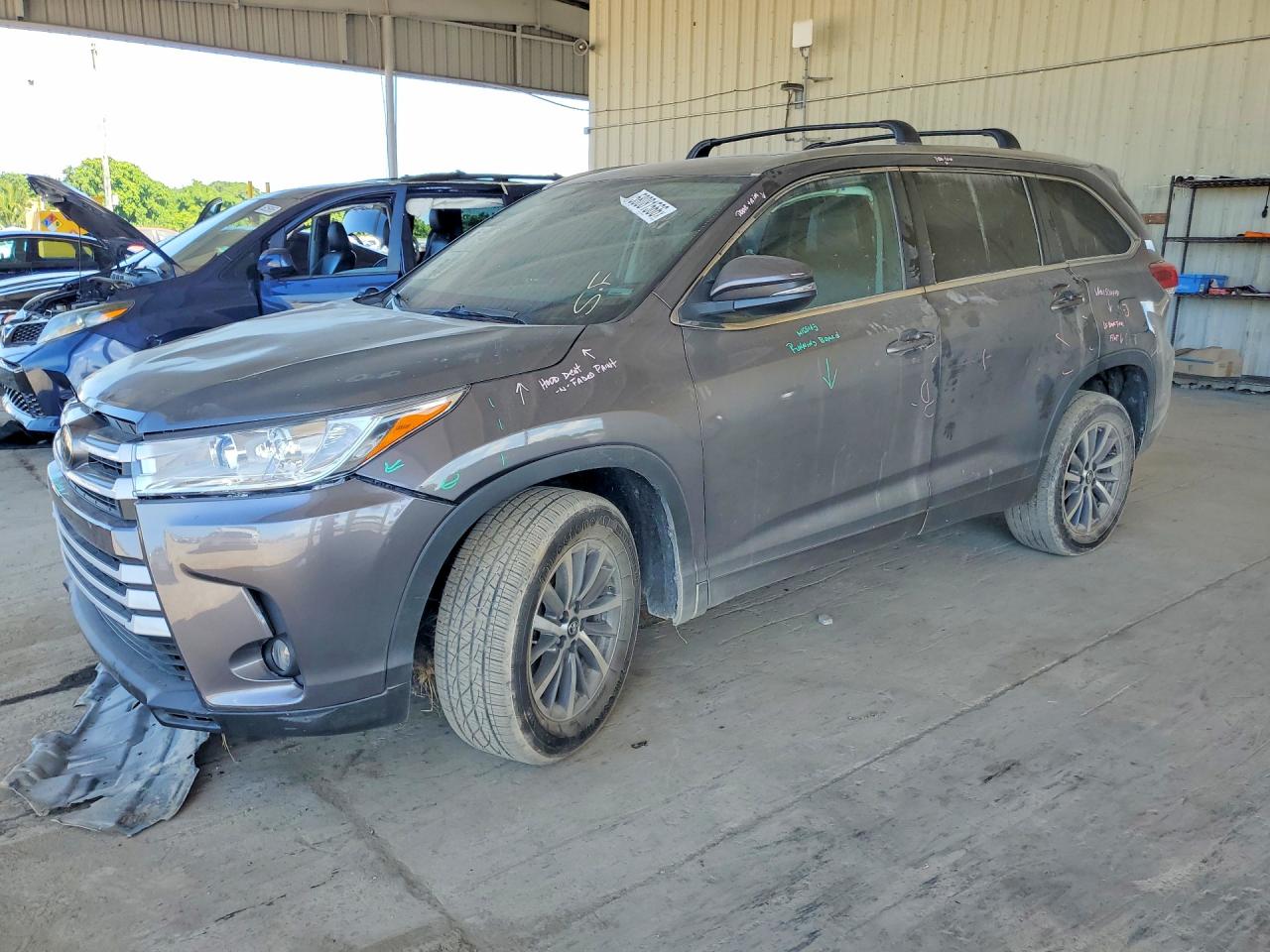 2017 TOYOTA HIGHLANDER SE/XLE