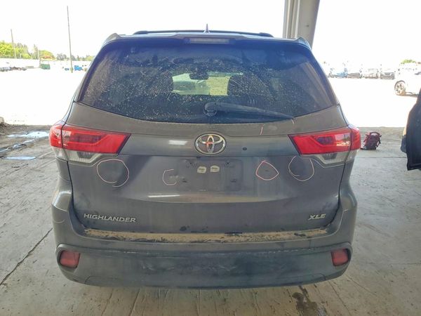 2017 TOYOTA HIGHLANDER SE/XLE