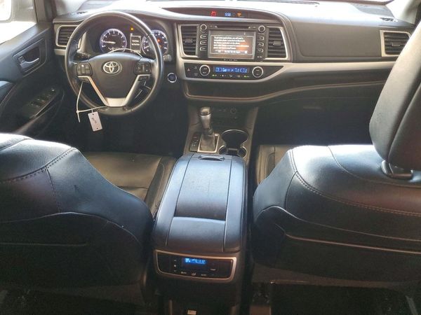 2017 TOYOTA HIGHLANDER SE/XLE