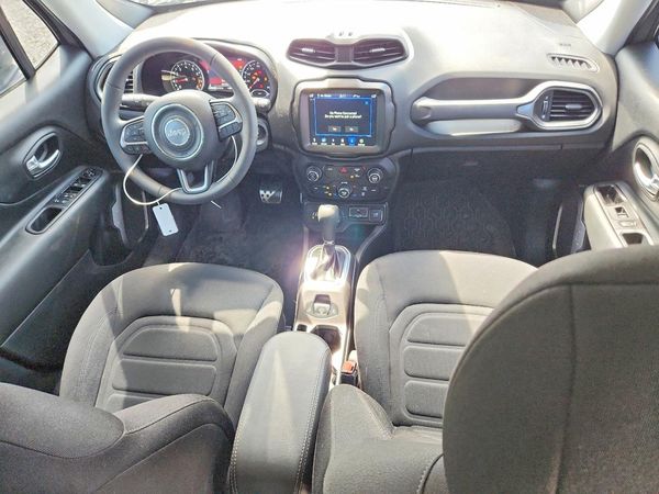 2022 JEEP RENEGADE Latitude, Longitude