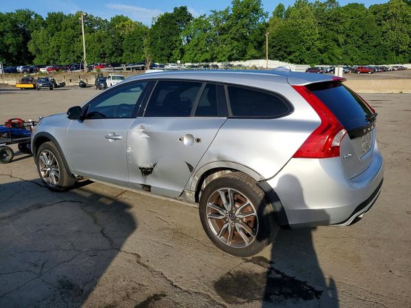 2018 VOLVO V60 CROSS COUNTRY