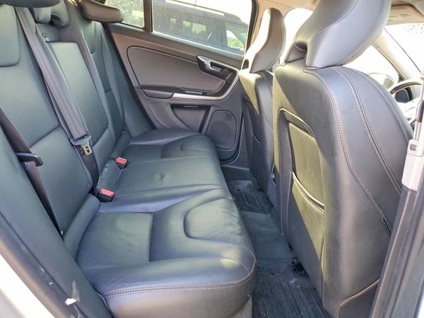 2018 VOLVO V60 CROSS COUNTRY