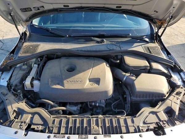 2018 VOLVO V60 CROSS COUNTRY
