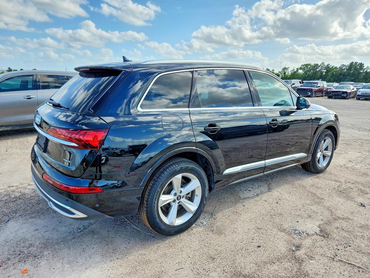 2023 AUDI Q7 quattro Premium