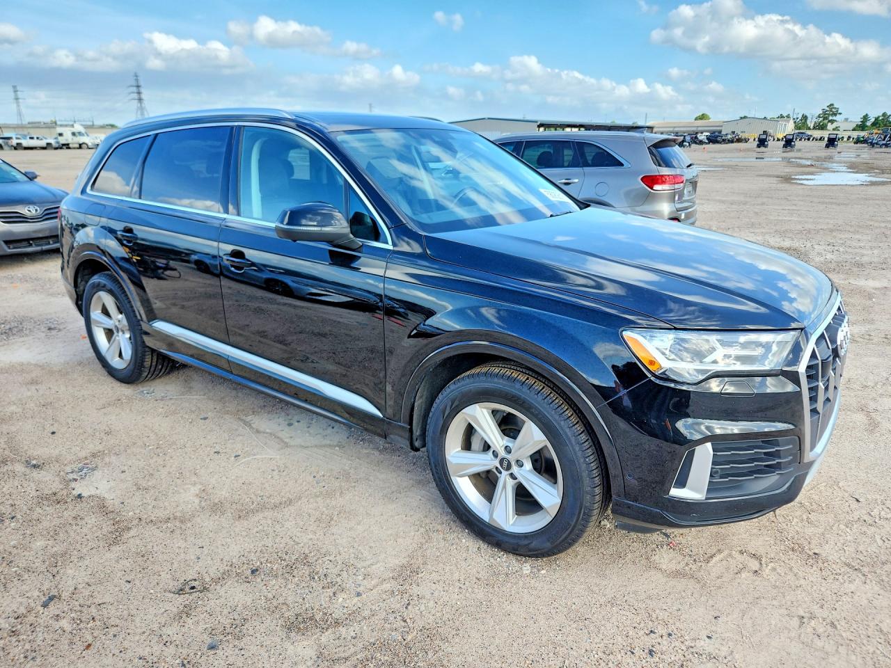 2023 AUDI Q7 quattro Premium