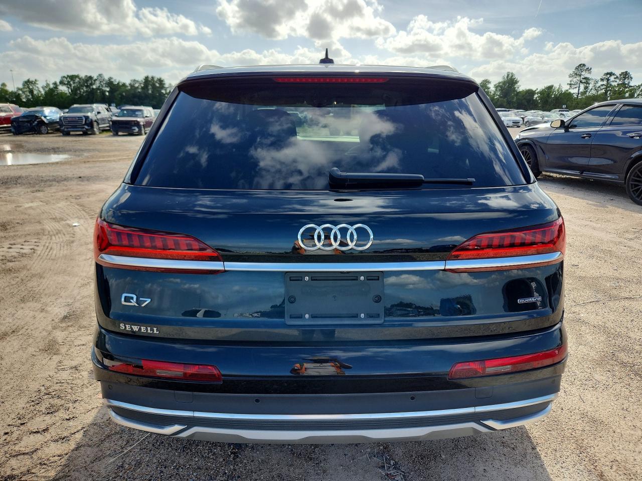 2023 AUDI Q7 quattro Premium