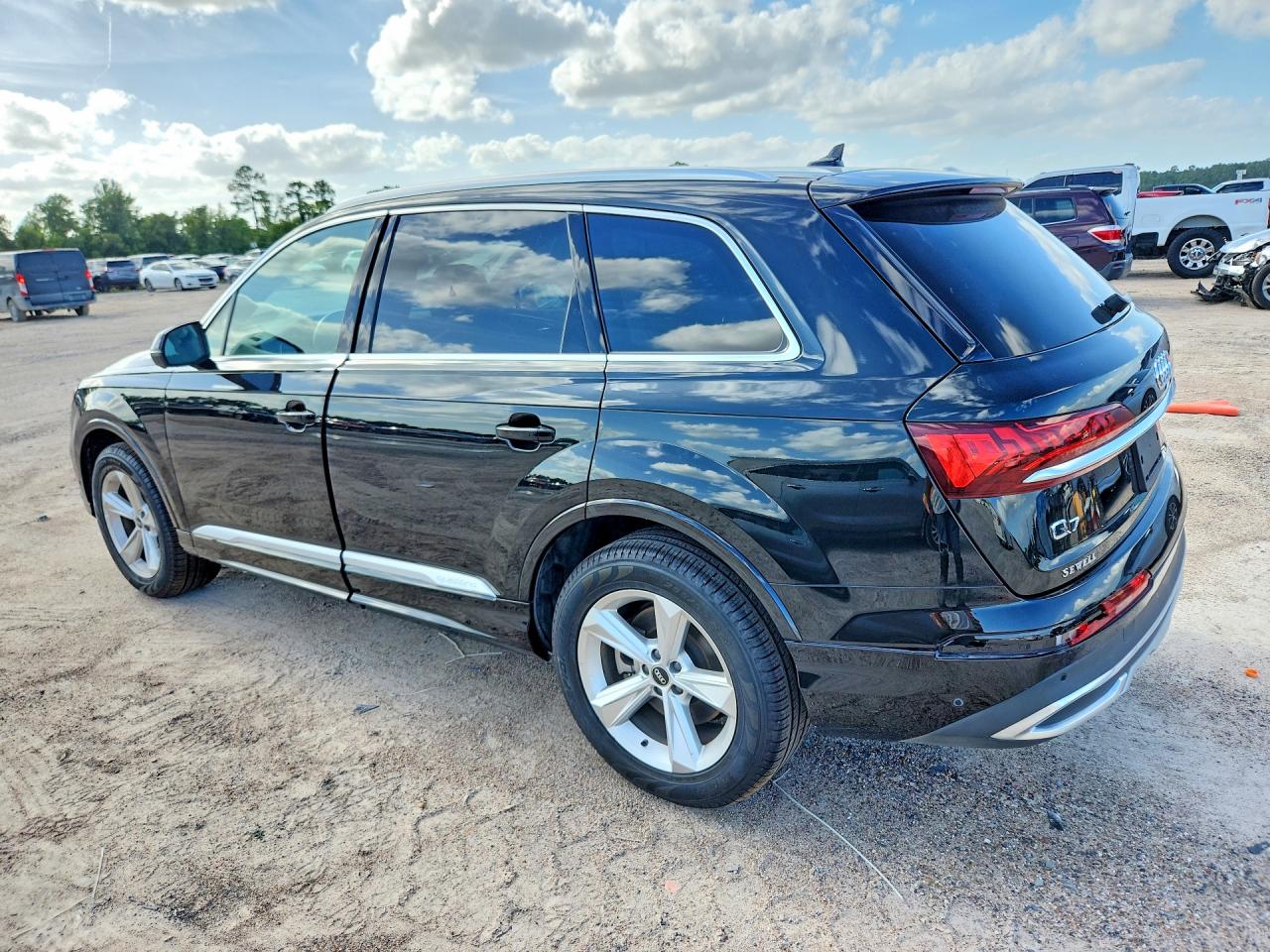 2023 AUDI Q7 quattro Premium