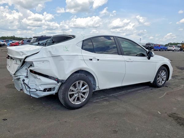 2026 TOYOTA CAMRY