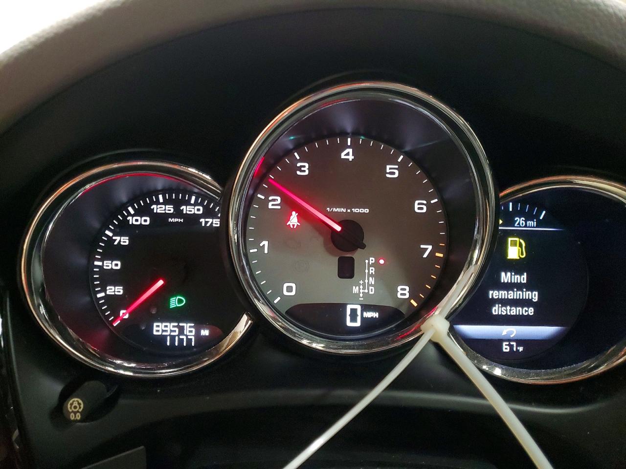 2015 PORSCHE MACAN