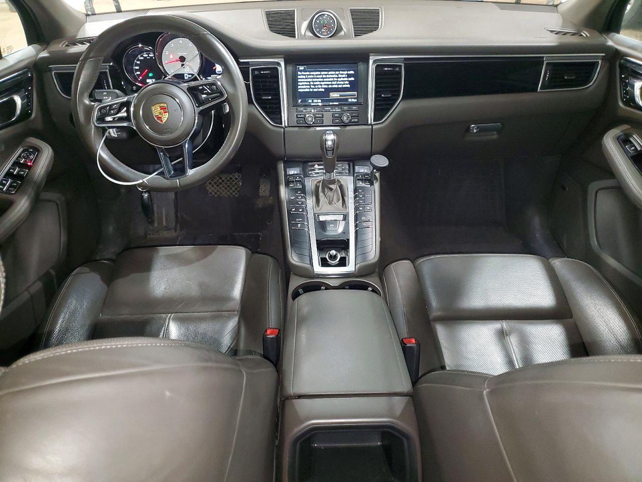 2015 PORSCHE MACAN
