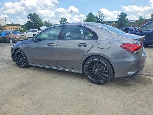 2022 MERCEDES-BENZ A A220