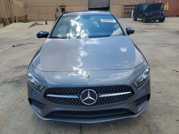 2022 MERCEDES-BENZ A A220