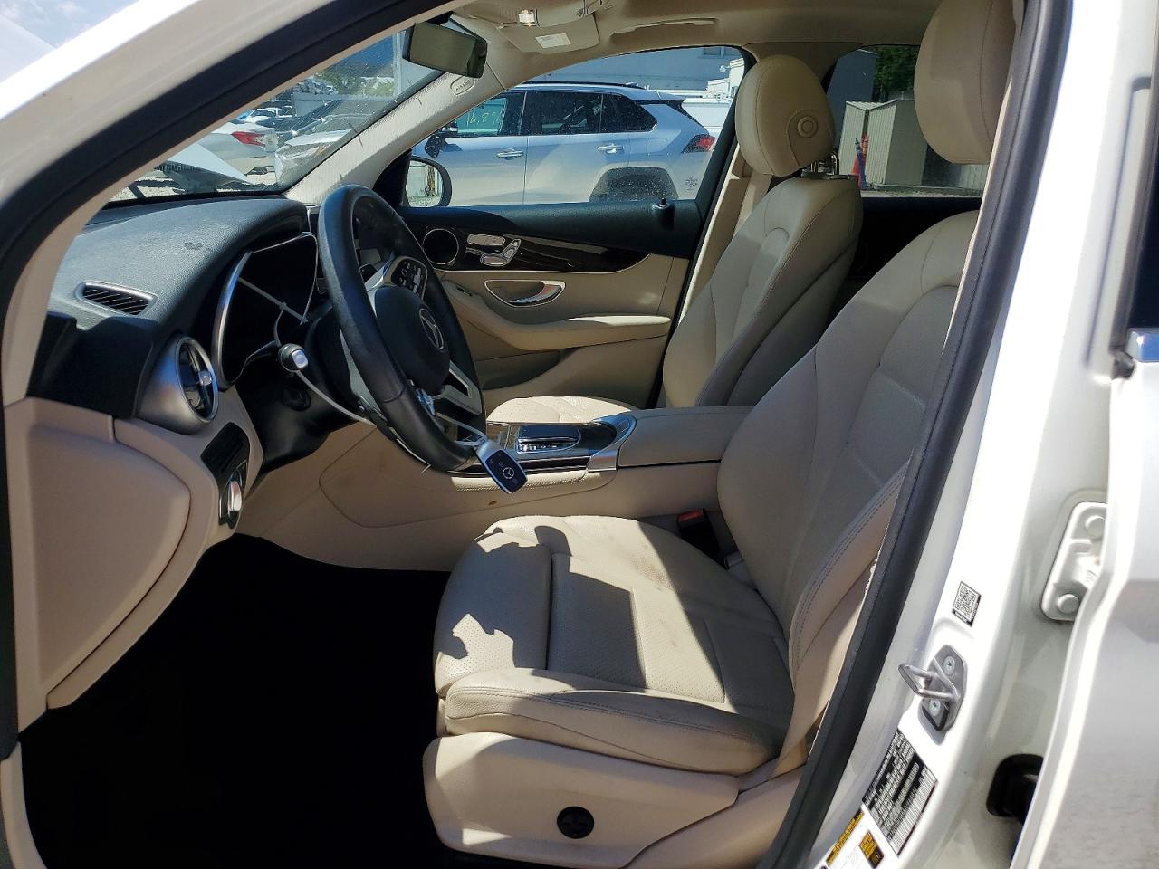 2021 MERCEDES-BENZ GLC GLC300