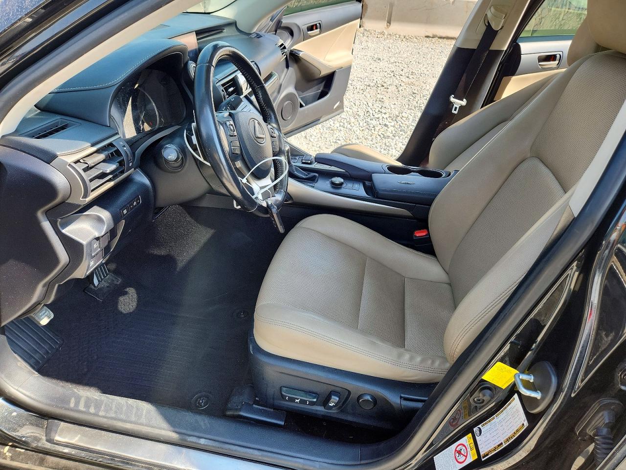 2017 LEXUS IS 300