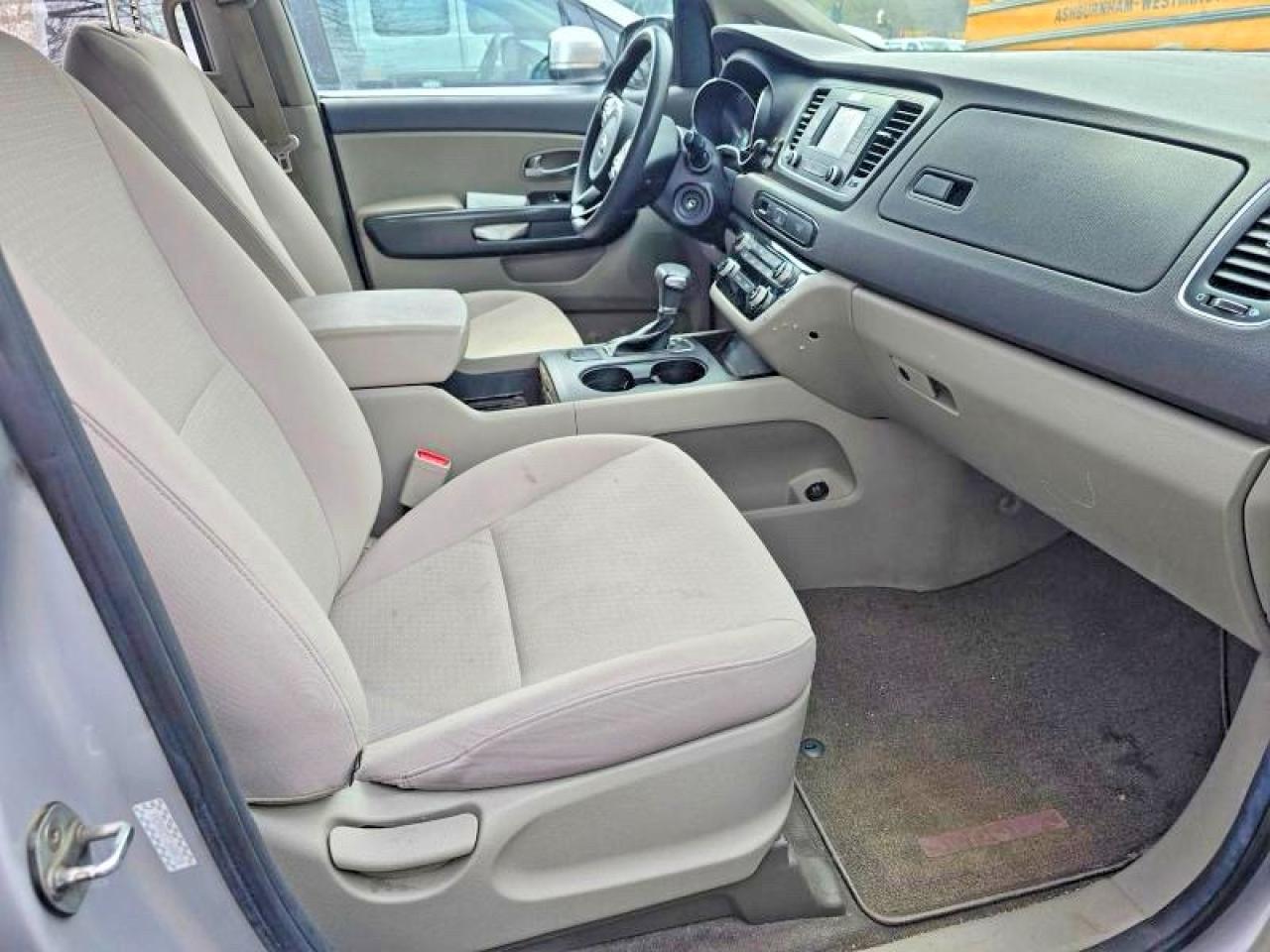 2018 KIA SEDONA L