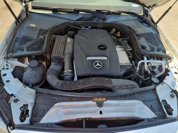 2016 MERCEDES-BENZ C C300
