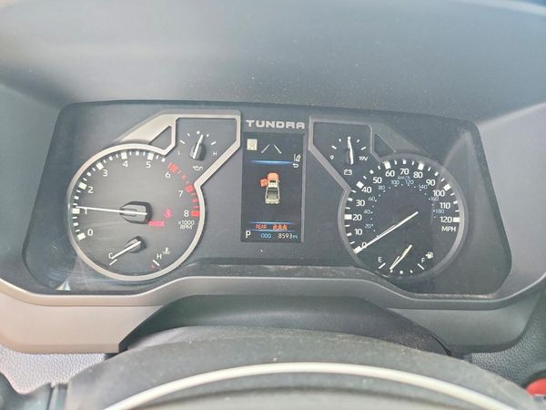 2025 TOYOTA TUNDRA SR5