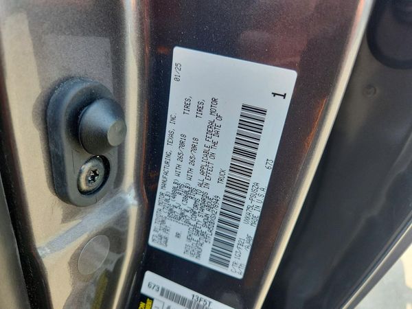 2025 TOYOTA TUNDRA SR5