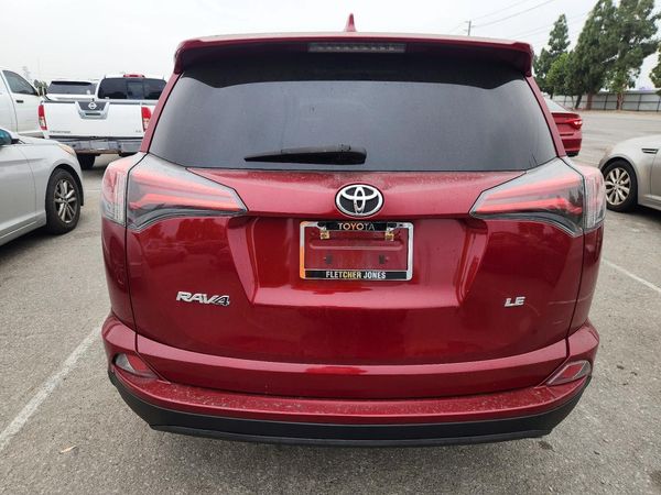 2018 TOYOTA RAV4 LE