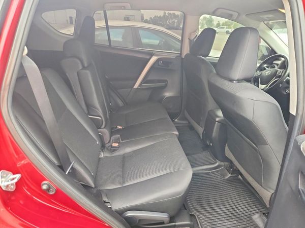 2018 TOYOTA RAV4 LE