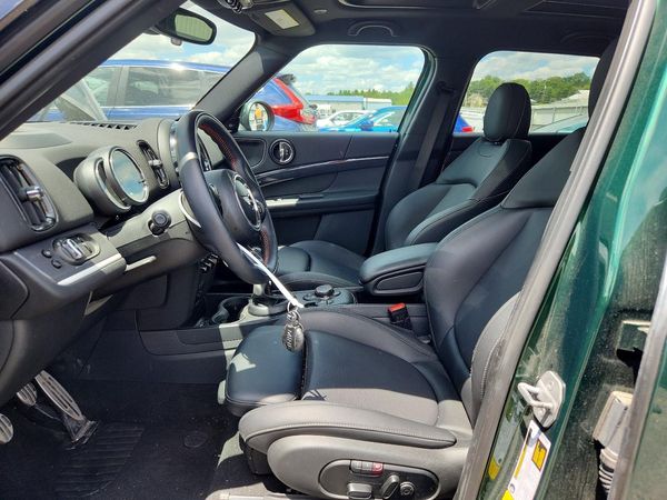 2018 MINI COOPER